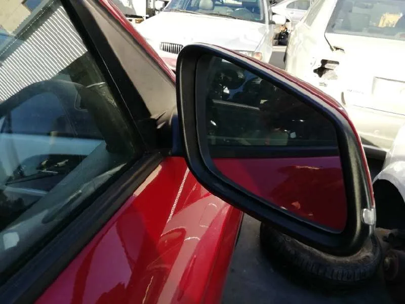 BMW SERIE 1 LIM. (F20) '2013 116D ROJO