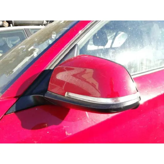 BMW SERIE 1 LIM. (F20) '2013 116D ROJO