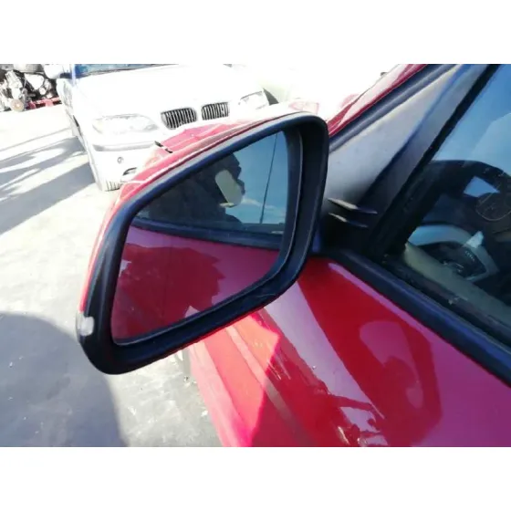 BMW SERIE 1 LIM. (F20) '2013 116D ROJO
