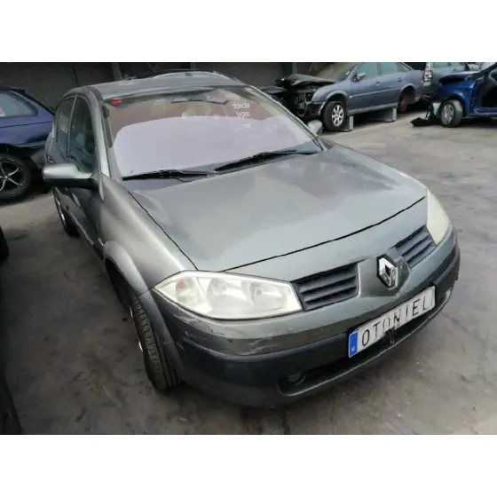 RENAULT MEGANE II CLASSIC BERLINA '2004 1.9 DCI DIESEL GRIS