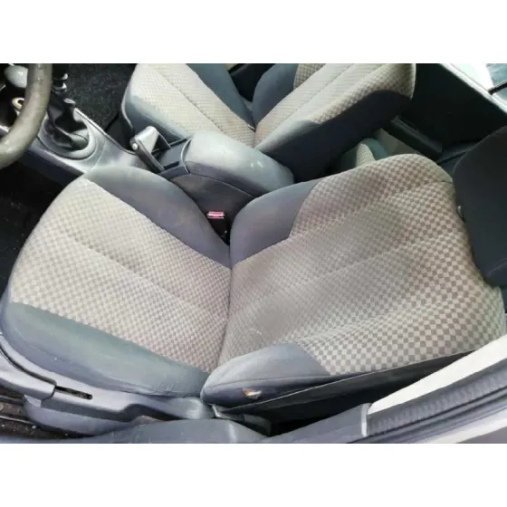RENAULT MEGANE II CLASSIC BERLINA '2004 1.9 DCI DIESEL GRIS