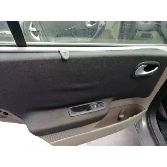 RENAULT MEGANE II CLASSIC BERLINA '2004 1.9 DCI DIESEL GRIS