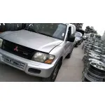 MITSUBISHI MONTERO (V60/V70) MITSUBISHI MONTERO (V60/V70) '2001 3.2 DI-D AVANCE (5-PTAS.) GRIS PLATA 2000