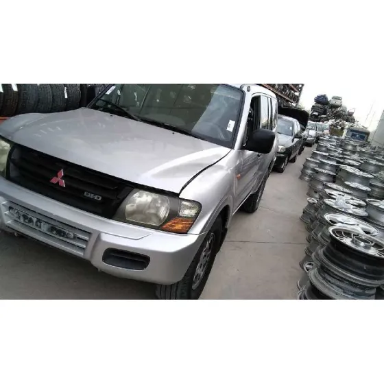 MITSUBISHI MONTERO (V60/V70) '2001 3.2 DI-D AVANCE (5-PTAS.) GRIS PLATA