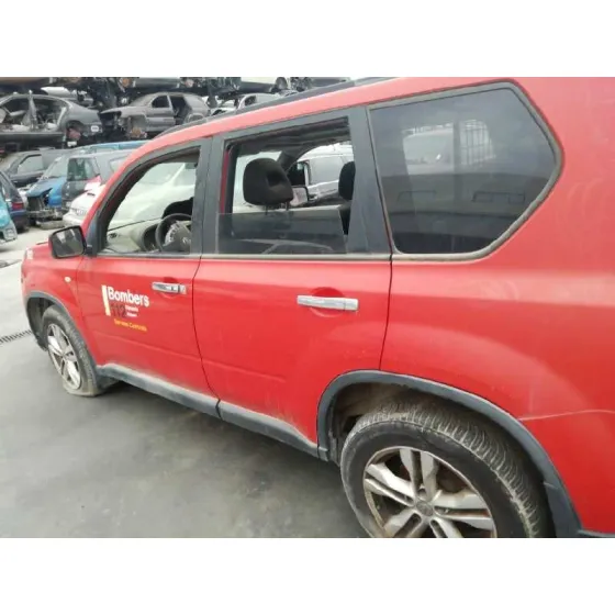 NISSAN X-TRAIL (T31) '2014 LE ROJO