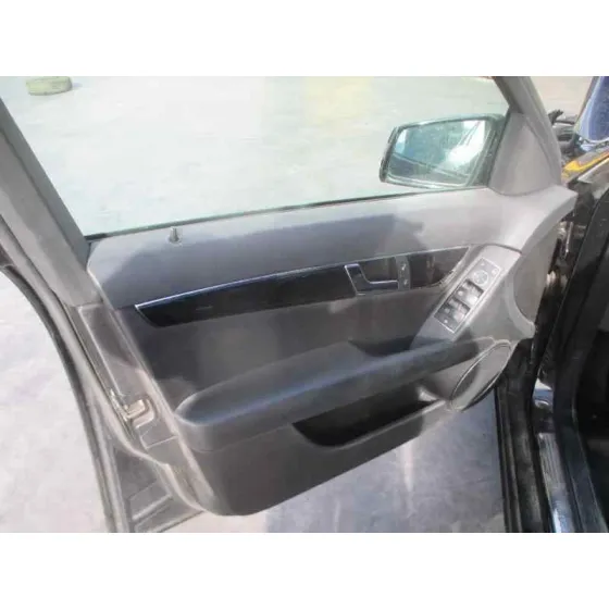 MERCEDES CLASE C (W204) BERLINA '2010 C 200 CDI BLUEEFFICIENCY (204.001) NEGRO