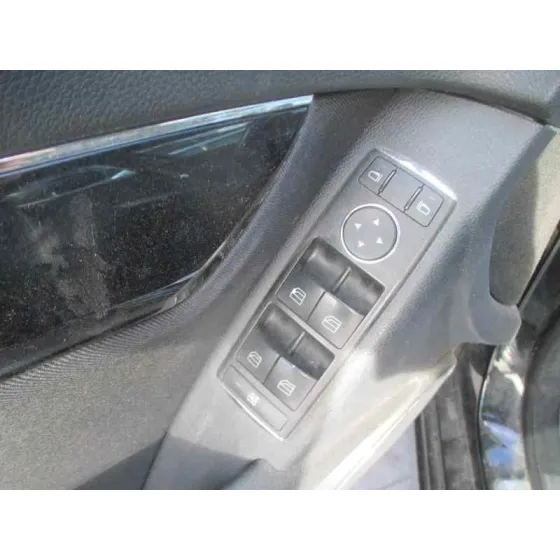 MERCEDES CLASE C (W204) BERLINA '2010 C 200 CDI BLUEEFFICIENCY (204.001) NEGRO