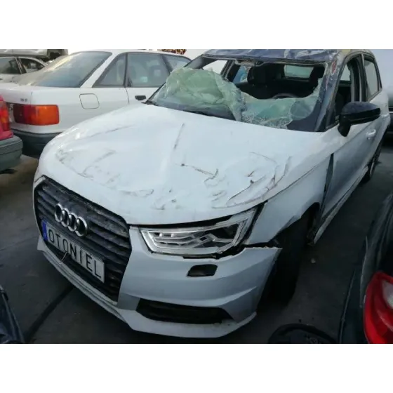 AUDI A1 SPORTBACK (8XF) '2018 ADRENALIN BLANCO