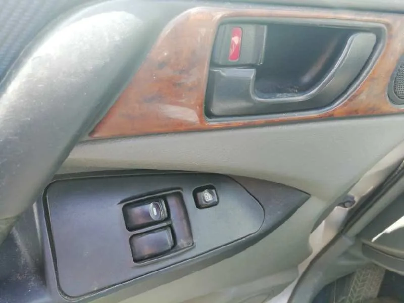 MITSUBISHI SPACE RUNNER (N60) '2003 COOL GRIS