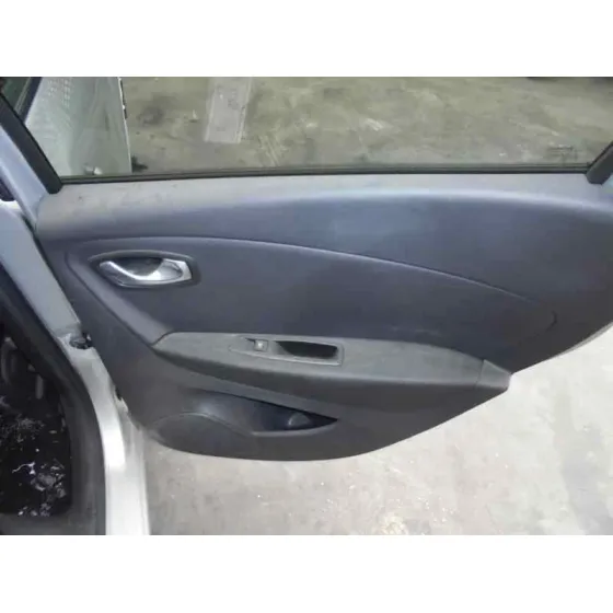 RENAULT CAPTUR '2017 LUXE GRIS PLATA
