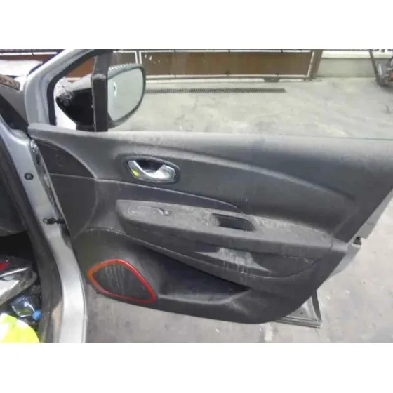 RENAULT CAPTUR '2017 LUXE GRIS PLATA