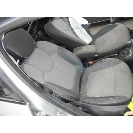 RENAULT CAPTUR '2017 LUXE GRIS PLATA