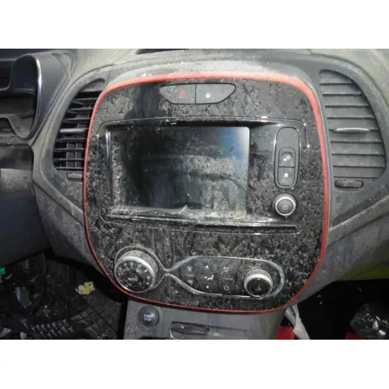 RENAULT CAPTUR '2017 LUXE GRIS PLATA