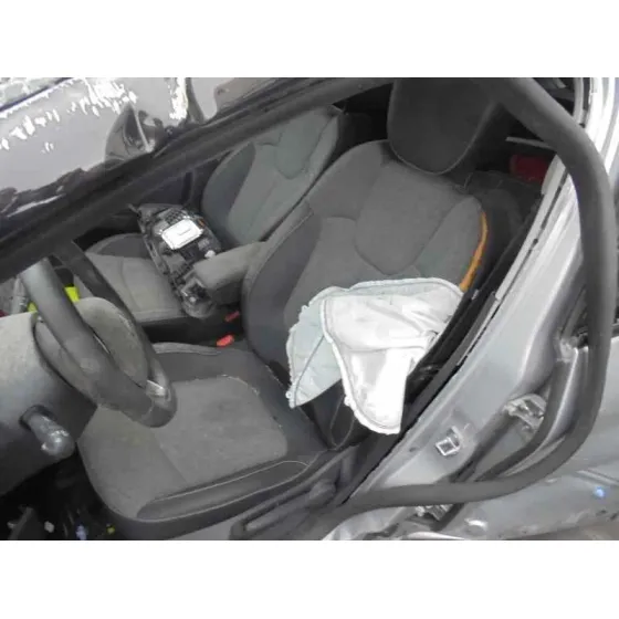 RENAULT CAPTUR '2017 LUXE GRIS PLATA