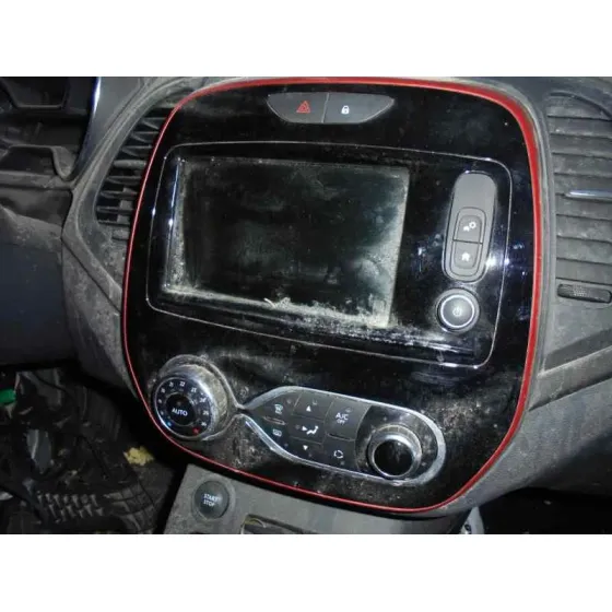 RENAULT CAPTUR '2017 LUXE GRIS PLATA