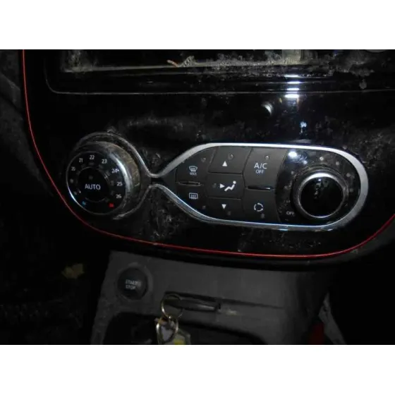 RENAULT CAPTUR '2017 LUXE GRIS PLATA