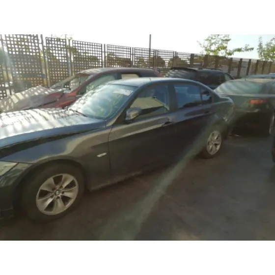 BMW SERIE 3 BERLINA (E90) '2006 320D GRIS