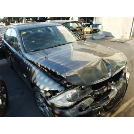 BMW SERIE 3 BERLINA (E90) '2006 320D GRIS