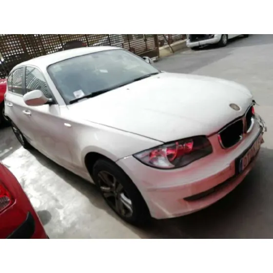 BMW SERIE 1 BERLINA (E81/E87) '2011 116D BLANCO