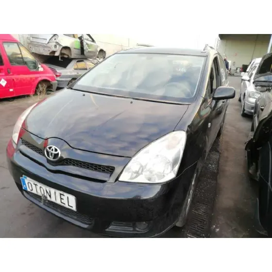 TOYOTA COROLLA VERSO (R1) '2005 2.2 TURBODIESEL CAT NEGRO