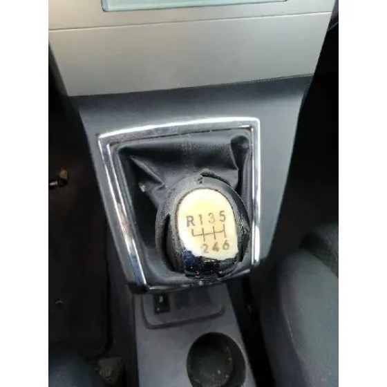 TOYOTA COROLLA VERSO (R1) '2005 2.2 TURBODIESEL CAT NEGRO
