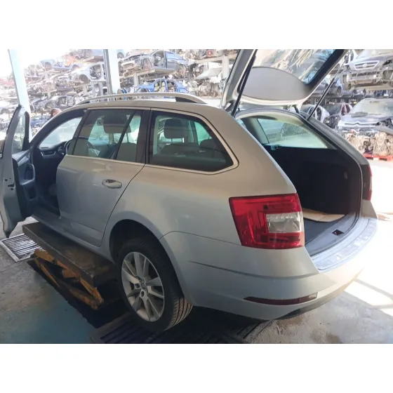 MOTOR DHFA AUTOMATICO CVF/KW: 11.19/96