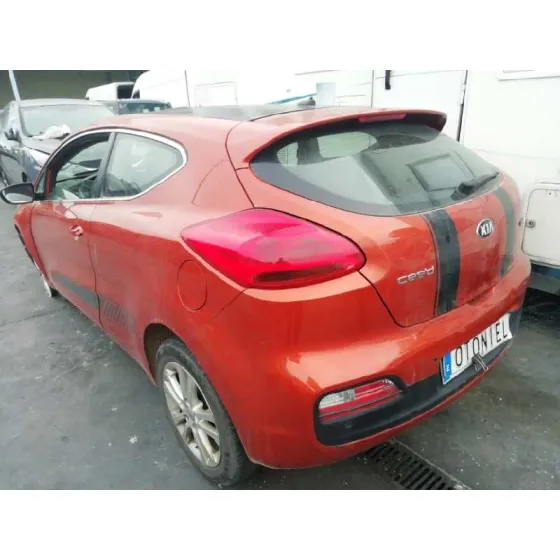 KIA PRO_CEE'D ( ) '2014 DRIVE NARANJA
