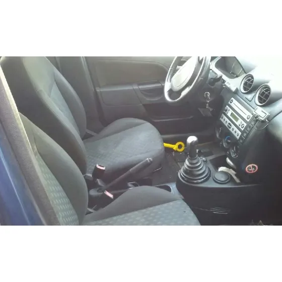 FORD FIESTA (CBK) '2004 AMBIENTE AZUL