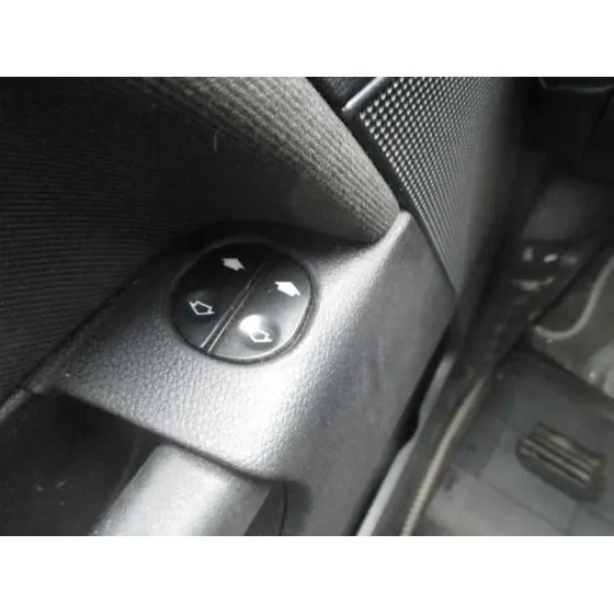 FORD FIESTA (CBK) '2004 AMBIENTE AZUL