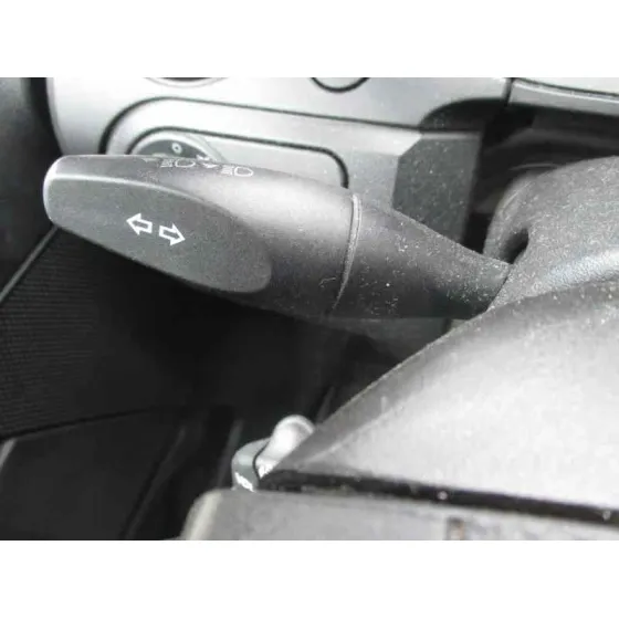 FORD FIESTA (CBK) '2004 AMBIENTE AZUL