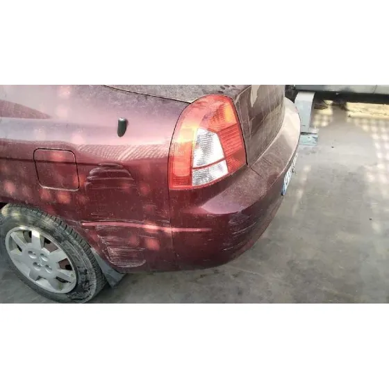 KIA SHUMA II '2002 1.6 LS BERLINA PORTON GRANATE