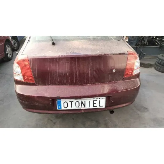KIA SHUMA II '2002 1.6 LS BERLINA PORTON GRANATE