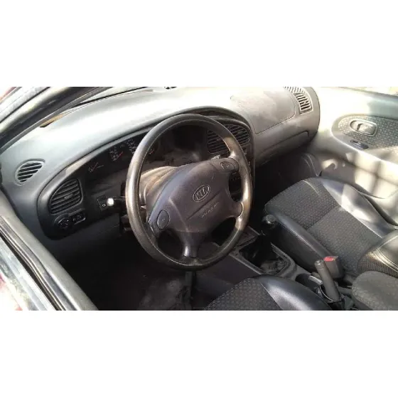 KIA SHUMA II '2002 1.6 LS BERLINA PORTON GRANATE