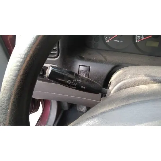KIA SHUMA II '2002 1.6 LS BERLINA PORTON GRANATE