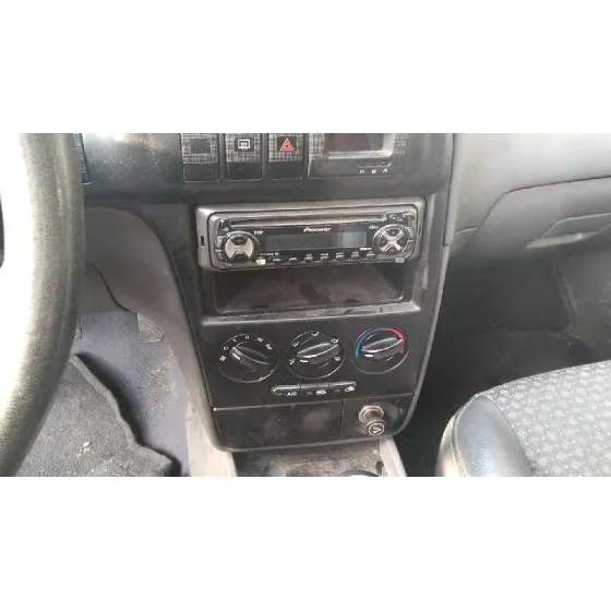 KIA SHUMA II '2002 1.6 LS BERLINA PORTON GRANATE
