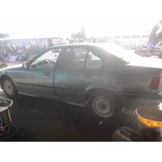 BMW SERIE 3 BERLINA (E36) '2002 1.8 CAT (M43) VERDE