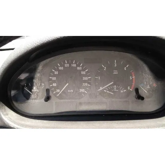 BMW SERIE 3 BERLINA (E46) '2000 320D NEGRO
