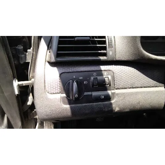BMW SERIE 3 BERLINA (E46) '2000 320D NEGRO