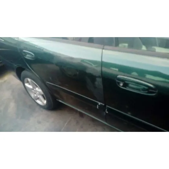MAZDA 626 BERLINA (GF) '2001 2.0 T-DIESEL COMFORT VERDE