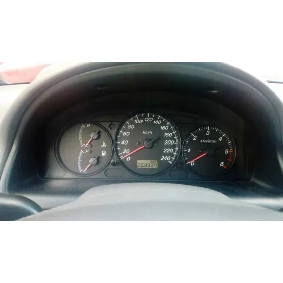 MAZDA 626 BERLINA (GF) '2001 2.0 T-DIESEL COMFORT VERDE