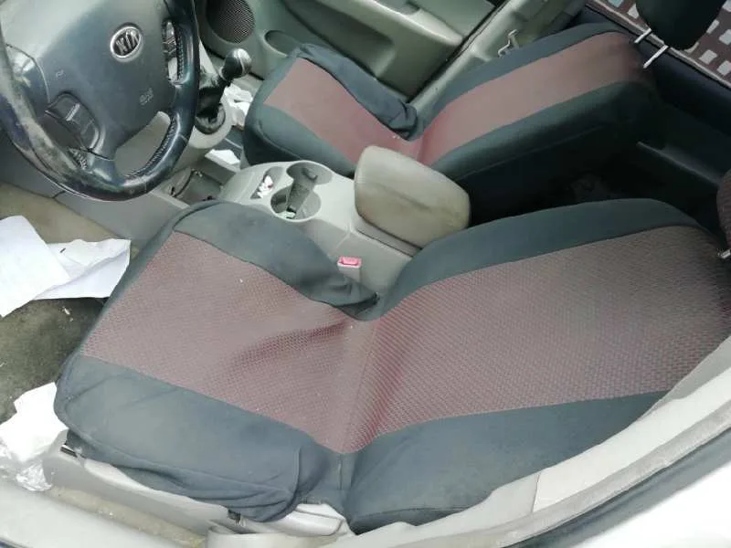 KIA CARENS (UN) '2006 CONCEPT PLATA