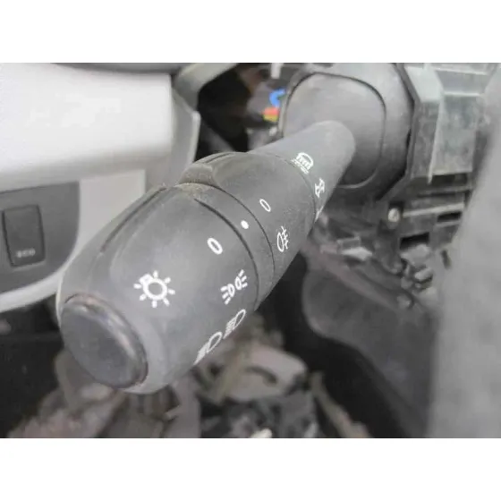 DACIA SANDERO '2013 AMBIANCE MUSIC BLANCO