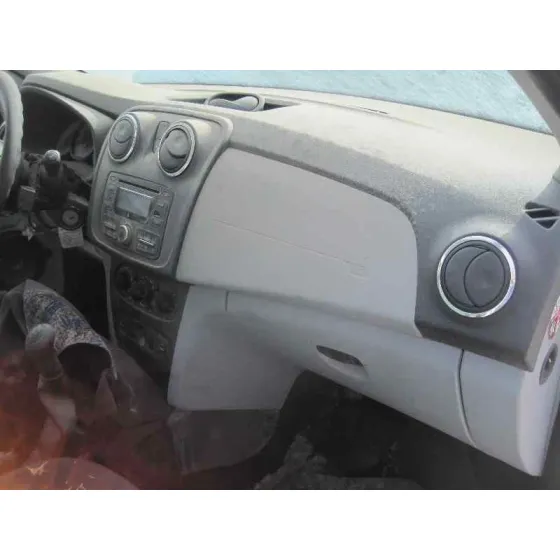 DACIA SANDERO '2013 AMBIANCE MUSIC BLANCO