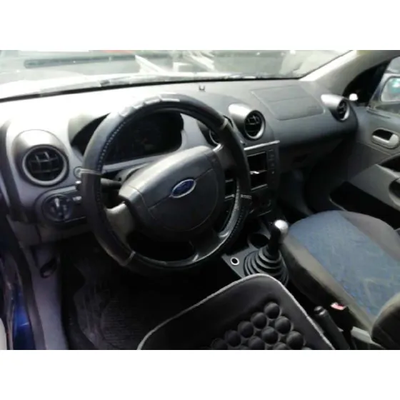 FORD FIESTA (CBK) '2003 GHIA
