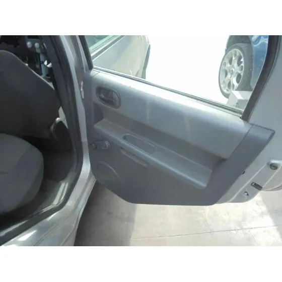 MITSUBISHI COLT BERLINA 5 (Z30A) '2004 1.1 INFORM (D) PLATA