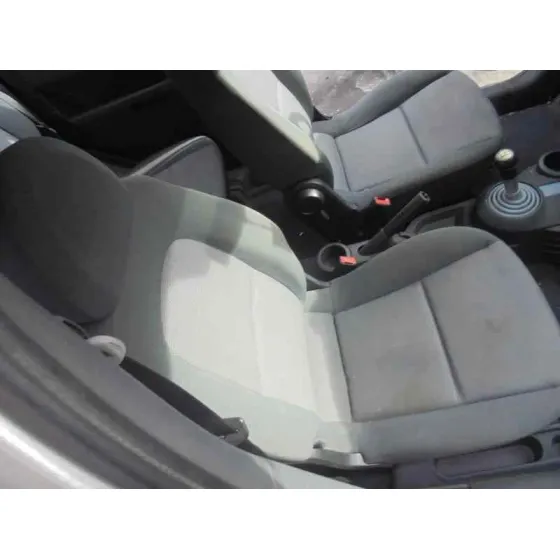 MITSUBISHI COLT BERLINA 5 (Z30A) '2004 1.1 INFORM (D) PLATA