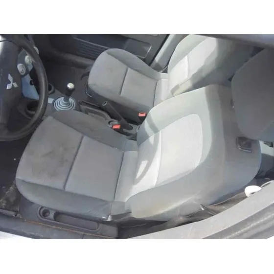 MITSUBISHI COLT BERLINA 5 (Z30A) '2004 1.1 INFORM (D) PLATA