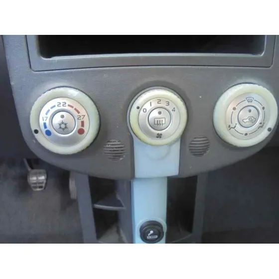 MITSUBISHI COLT BERLINA 5 (Z30A) '2004 1.1 INFORM (D) PLATA