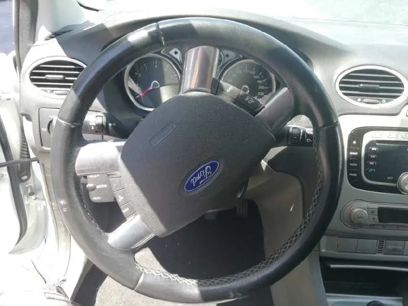 FORD FOCUS LIM. (CB4) FORD FOCUS LIM. (CB4) '2010 TREND BLANCO 2007