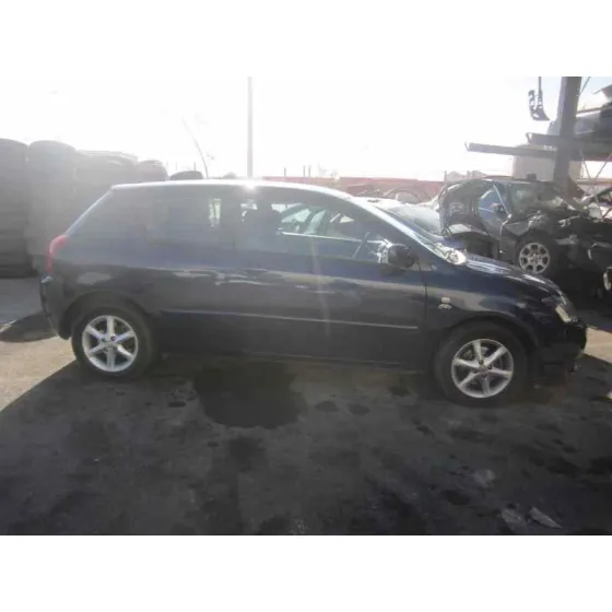TOYOTA COROLLA (E12) '2003 2.0 D-CAT AZUL